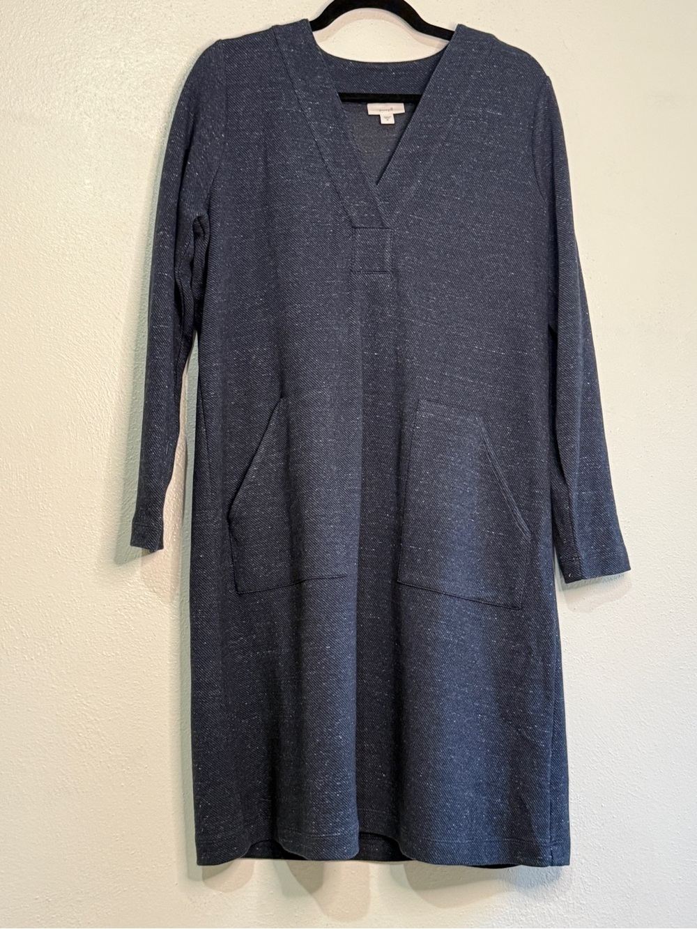 Pure Jill soft denim blue V-Neck Knit Dress with Front Pockets. Sz M.